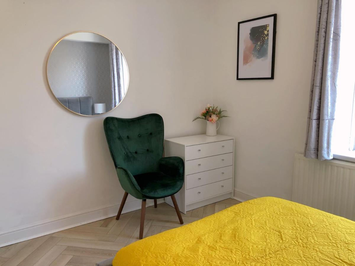 Modern 3-bedrooms House With 6 Guests Holiday home Sheffield